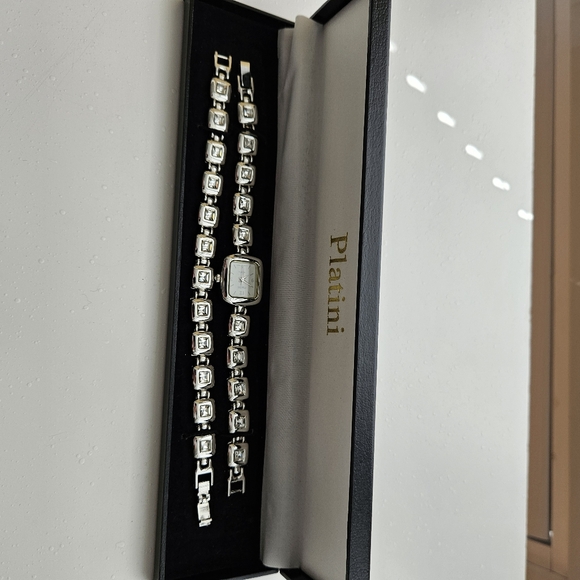 Watch with matching bracelet - Picture 1 of 3